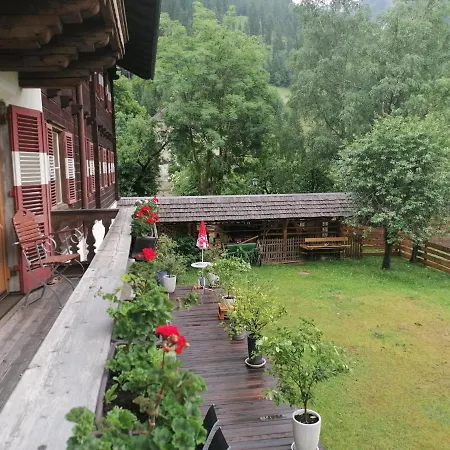 Schlosswirt Chalets & Apartments Grosskirchheim Exterior photo