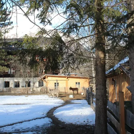 Schlosswirt Chalets & Apartments Grosskirchheim Exterior photo